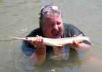 man eats gar